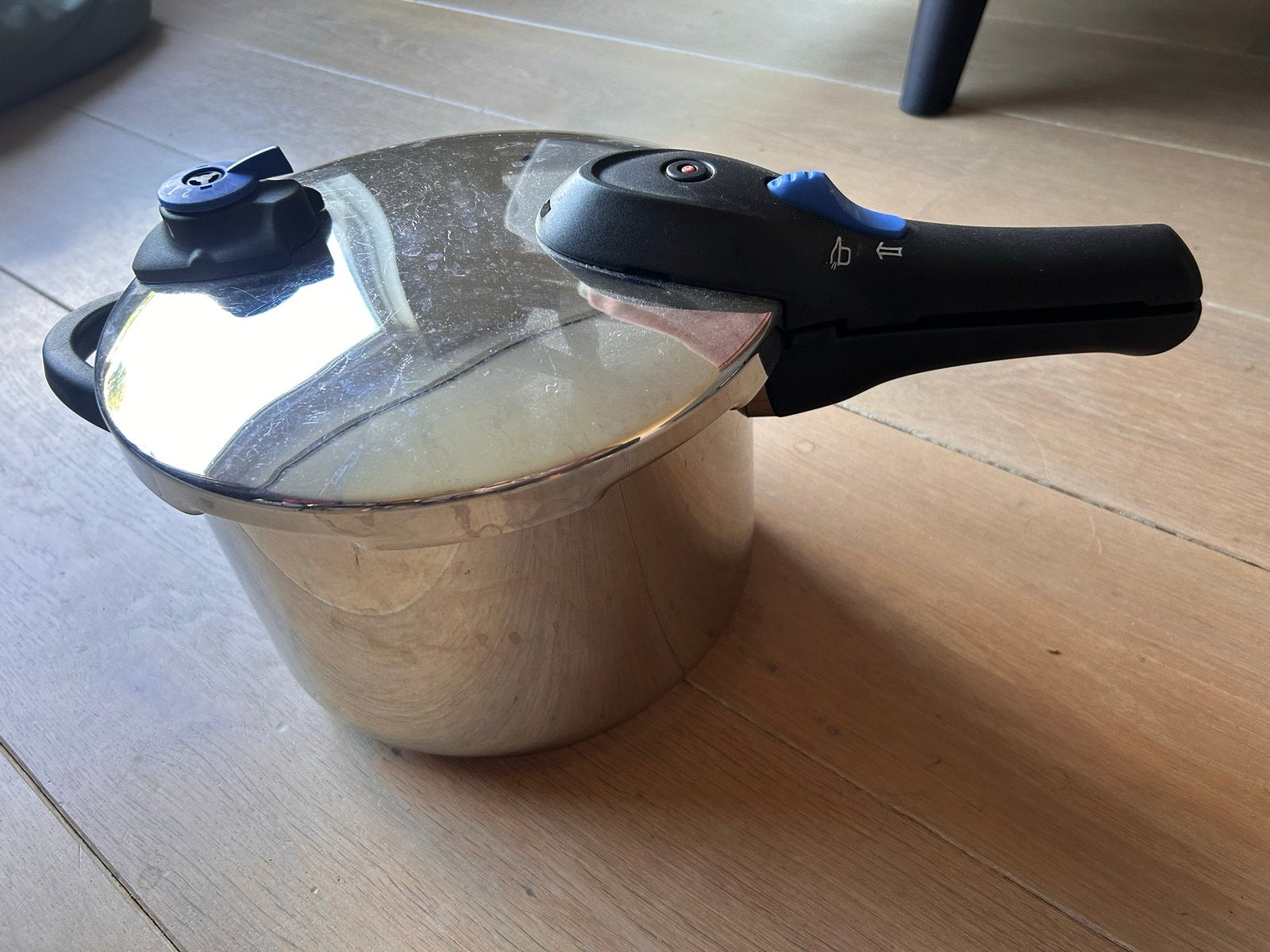 BK Snelkookpan 6 liter RVS - Geschikt voor inductie, Ophalen, Snelkookpan, Gebruikt, Met deksel