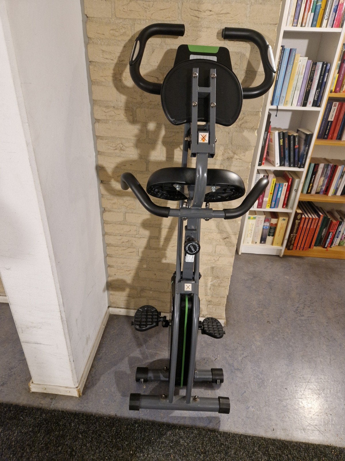 Tunturi Cardio Fit B20 opvouwbare Hometrainer - Zo goed als, Sport en Fitness, Ophalen, Zo goed als nieuw, Metaal, Benen