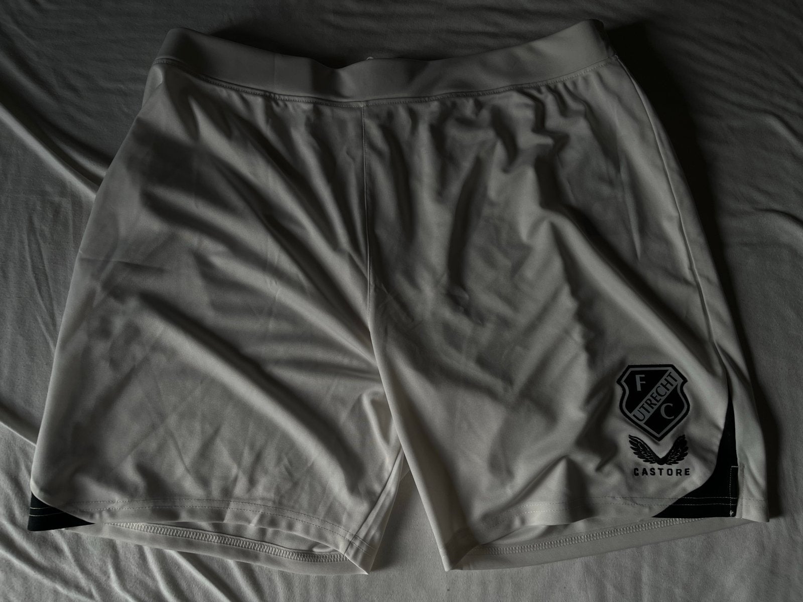 FC Utrecht korte broek - Maat 4XL, Kleding | Heren, Wit, Nieuw, Overige maten, Ophalen of Verzenden