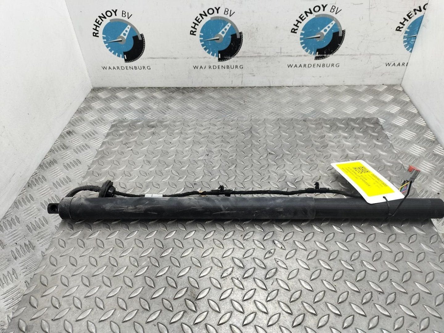 FORD KUGA ACHTERKLEP GASVEER / ELEKTRISCHE SPINDEL 2022, Ophalen of Verzenden, Gebruikt, Stiba lid