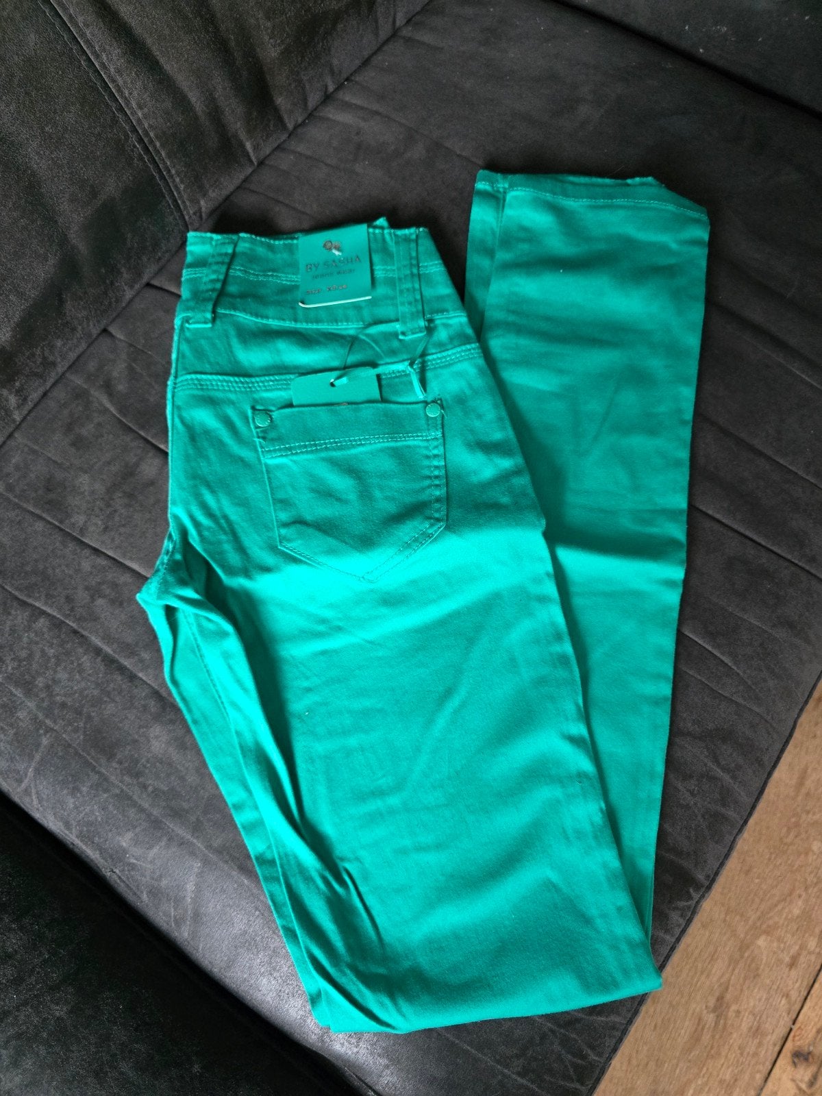 Jeans maat XS/34. Nieuw., Nieuw, Ophalen of Verzenden, By Sasha, Maat 34 (XS) of kleiner