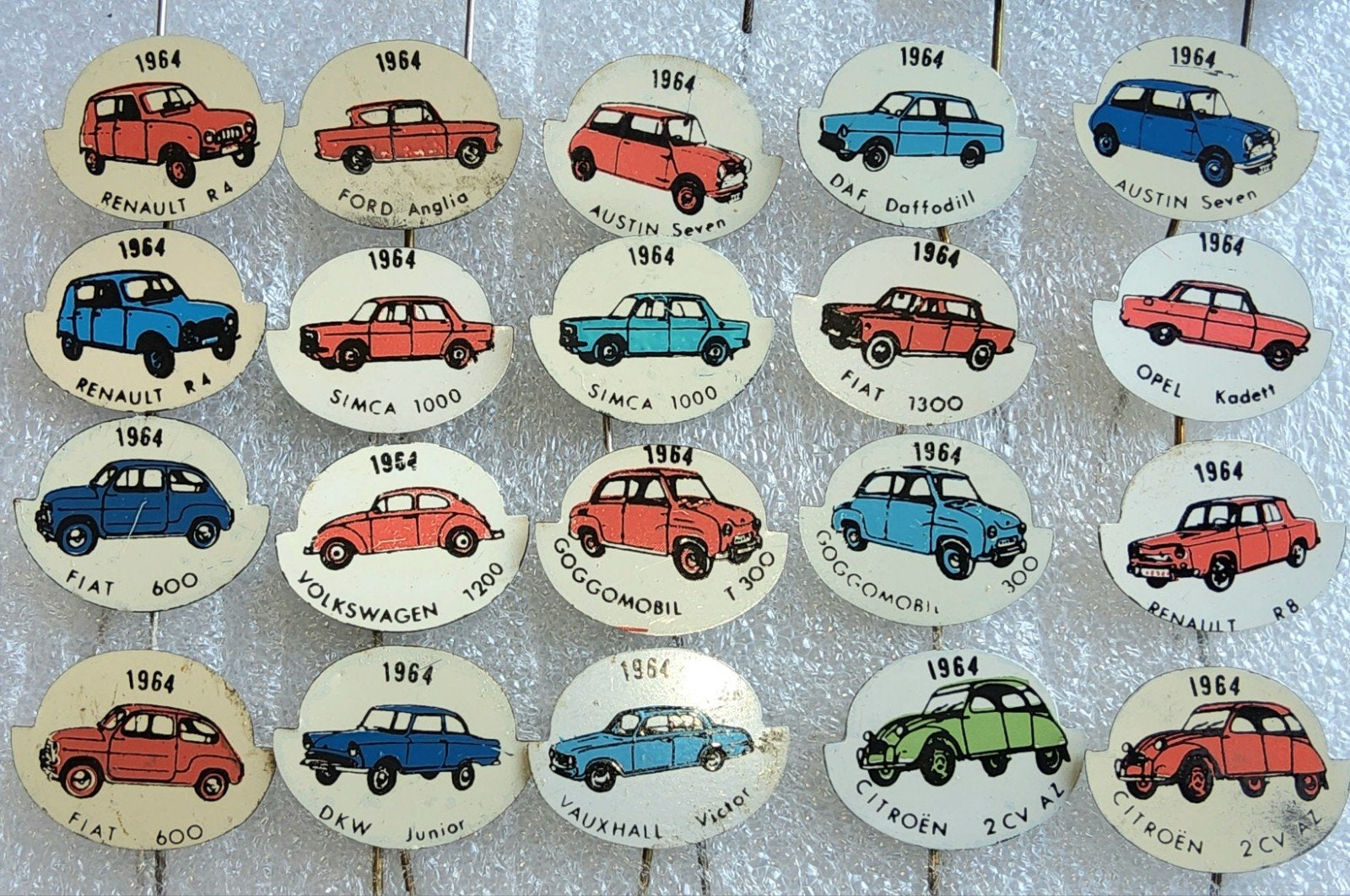20 Vintage Auto Speldjes uit 1964 - Diverse Modellen, Ophalen of Verzenden, Gebruikt, Transport, Speldje of Pin