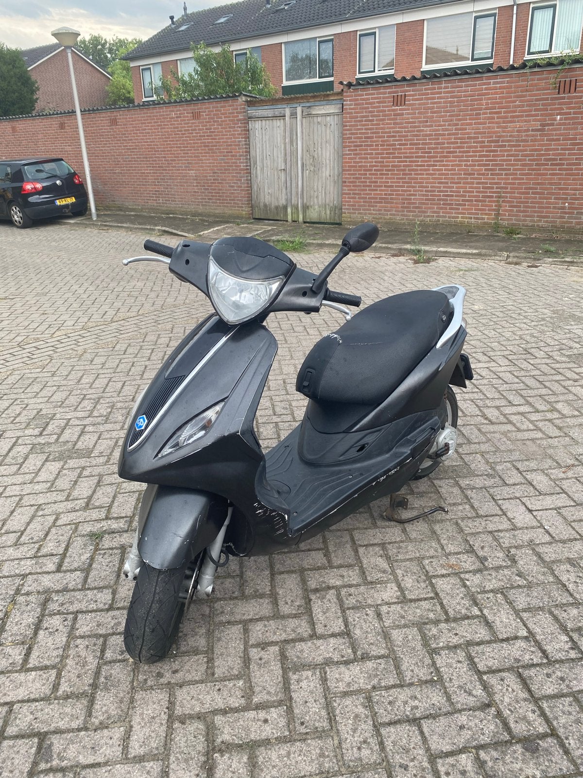 Zwarte Scooter - Goed rijdend met aandachtspunten, Ophalen, Gebruikt, Maximaal 45 km/u, Fly