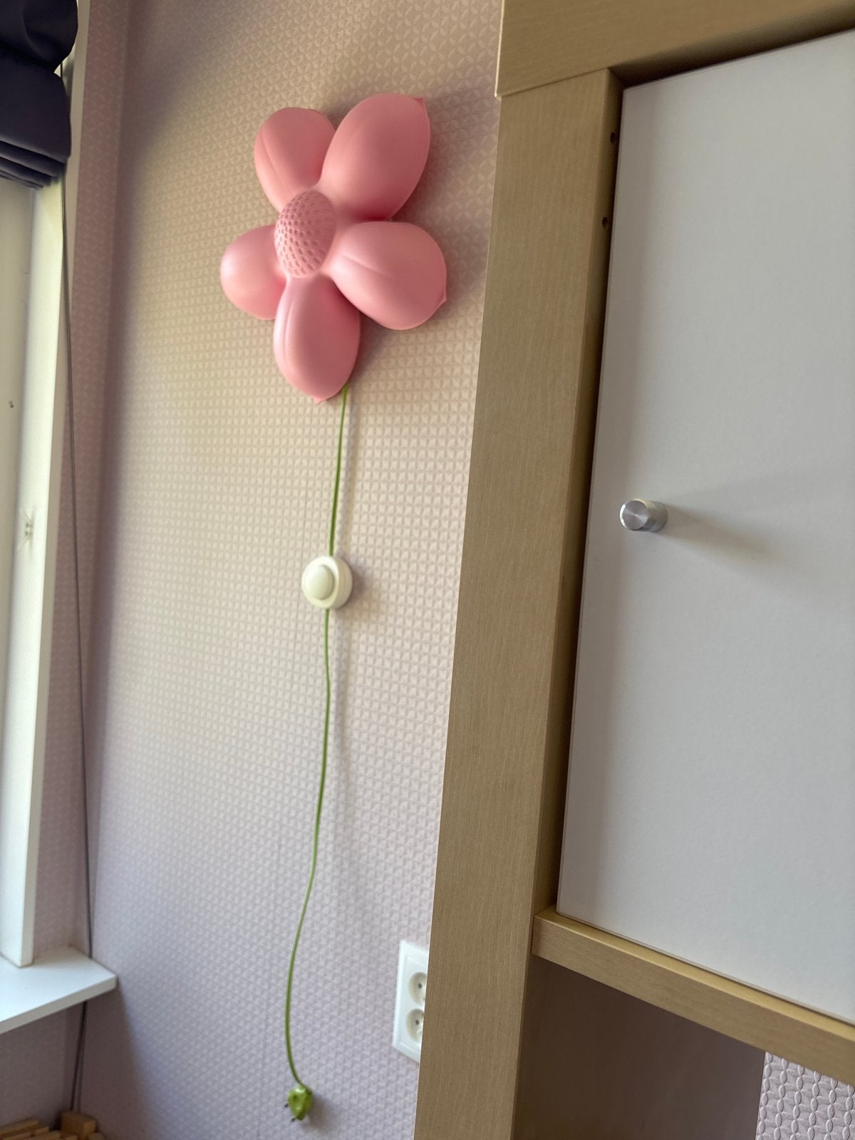Roze bloem wandlamp voor kinderkamer, Huis en Inrichting, Lampen | Wandlampen, Ophalen, Kunststof, Gebruikt, Roze