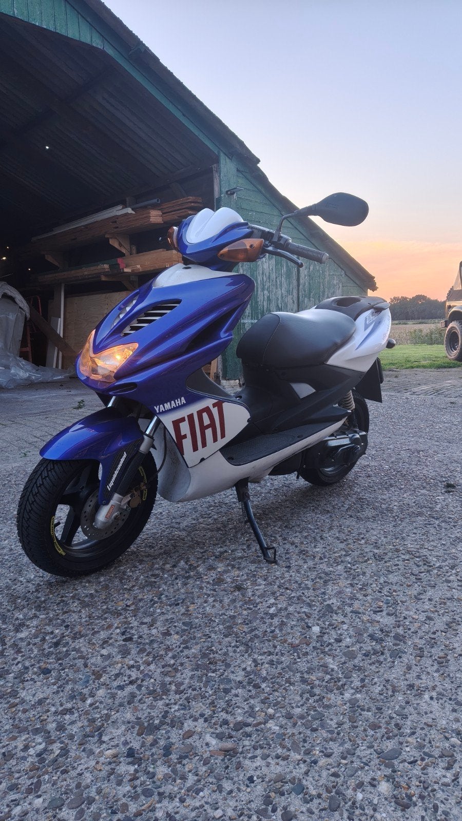Yamaha Aerox Valentino Rossi uitvoering 50cc 2t 2011, Fietsen en Brommers, Ophalen, Aerox, Maximaal 45 km/u, Zo goed als nieuw