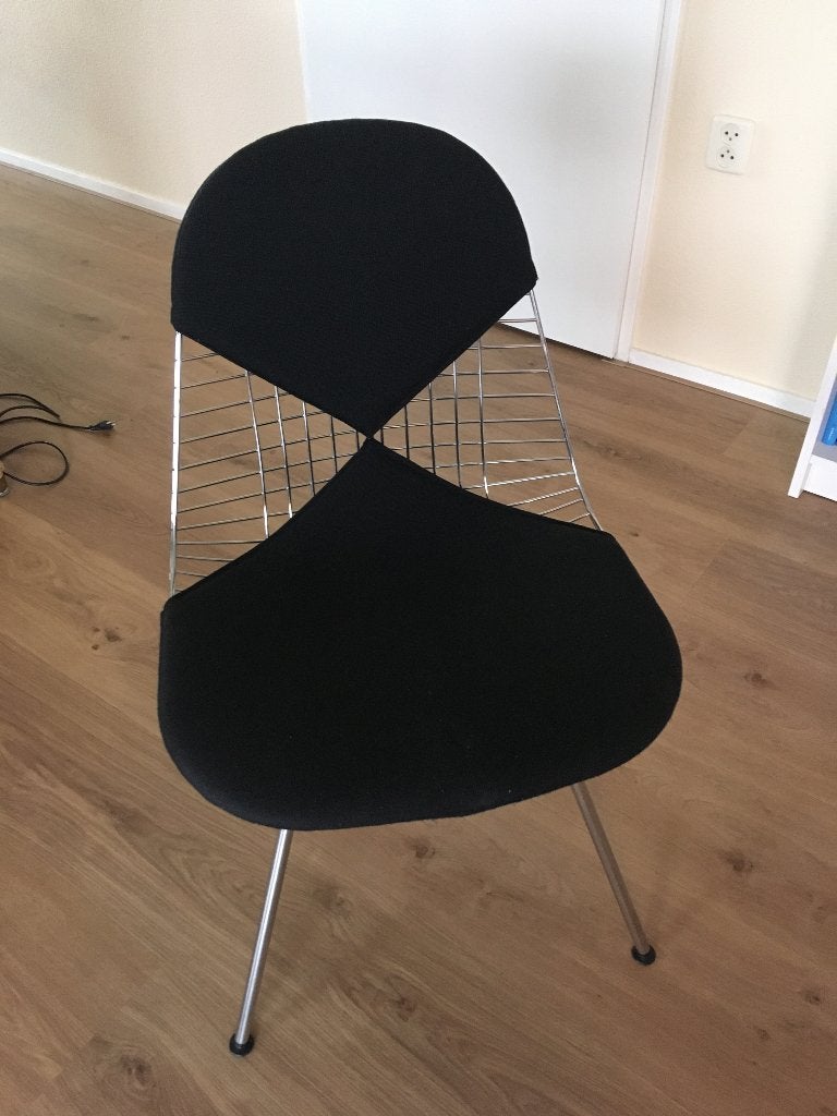 Vitra EAMES Wire Chair DKX met Bikini-kussen Design Stoel, Ophalen, Gebruikt, Twee, Zwart