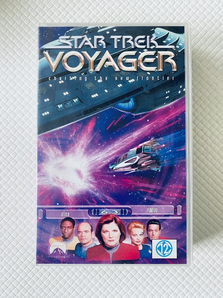 VHS: Star Trek Voyager 6.03 (2000), Nederlands ondertiteld, Ophalen of Verzenden, Tv-serie of Tv-programma, Vanaf 12 jaar