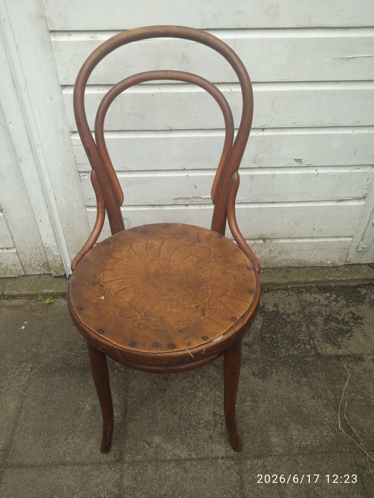 Thonet stoel nr 14, Ophalen
