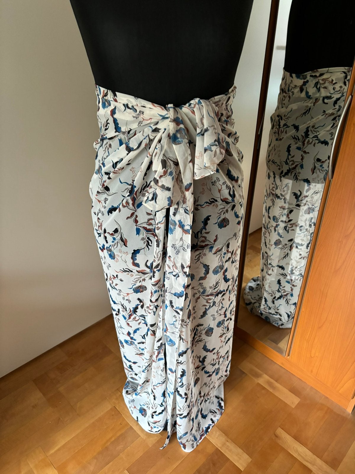 RIANI stola/pareo *nieuw, Maat 46/48 (XL) of groter, Nieuw, Ophalen of Verzenden, RIANI