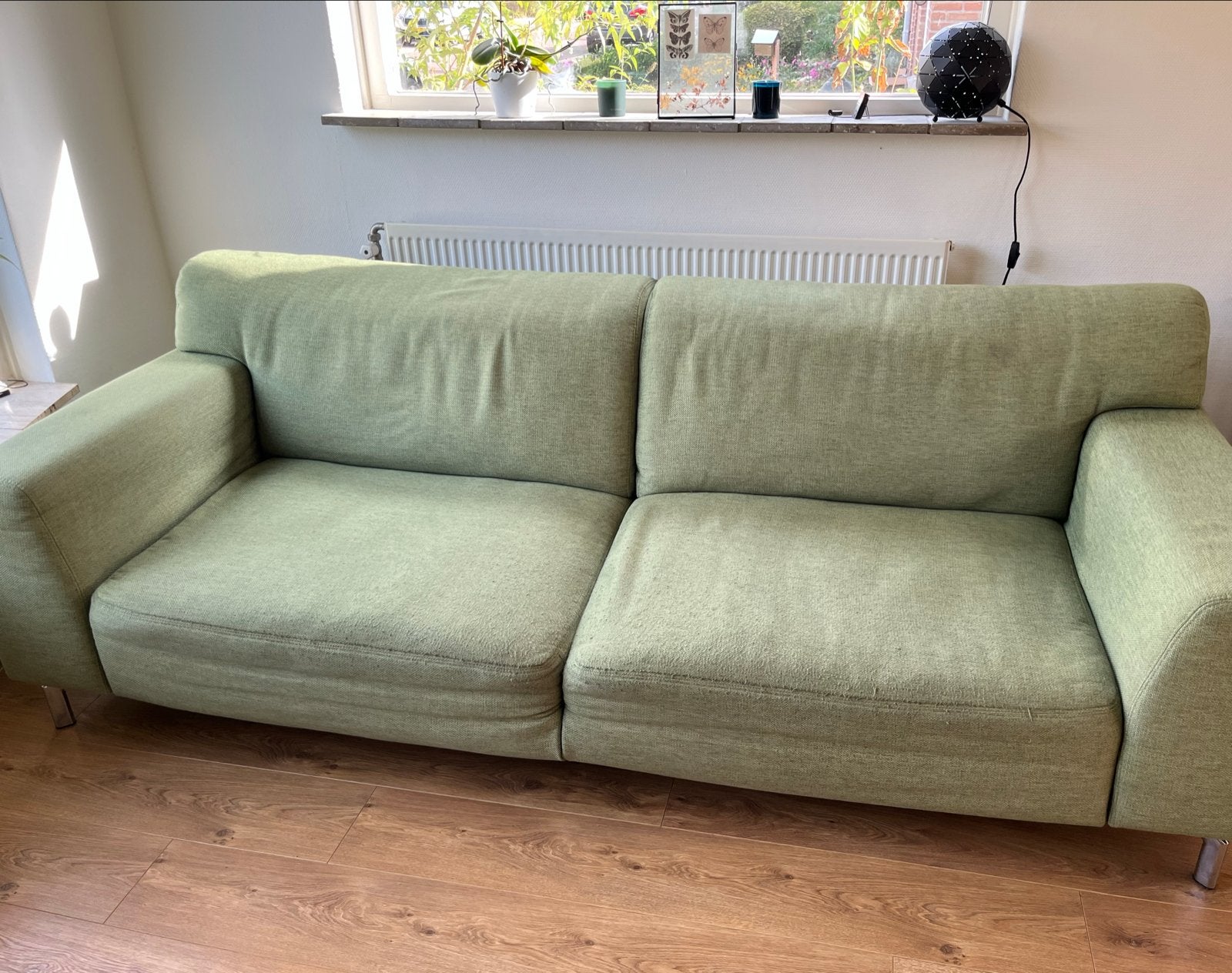 Foto 2 van GRATIS Groene 3 zits bank van Inhouse - moet vandaag weg !