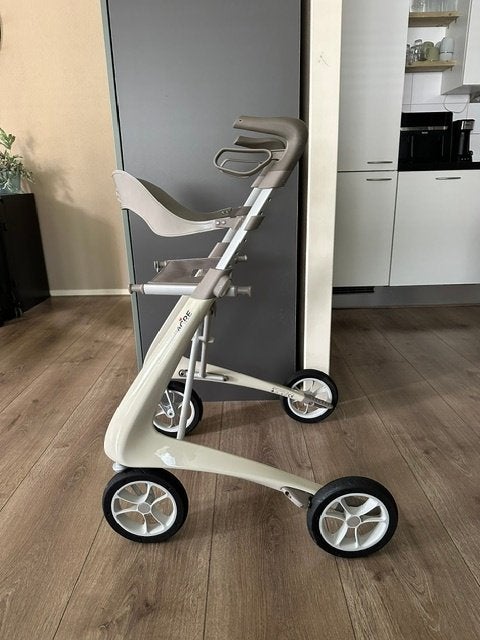 ByAcre Carbon Ultralight rollator, Ophalen, Lichtgewicht, Gebruikt