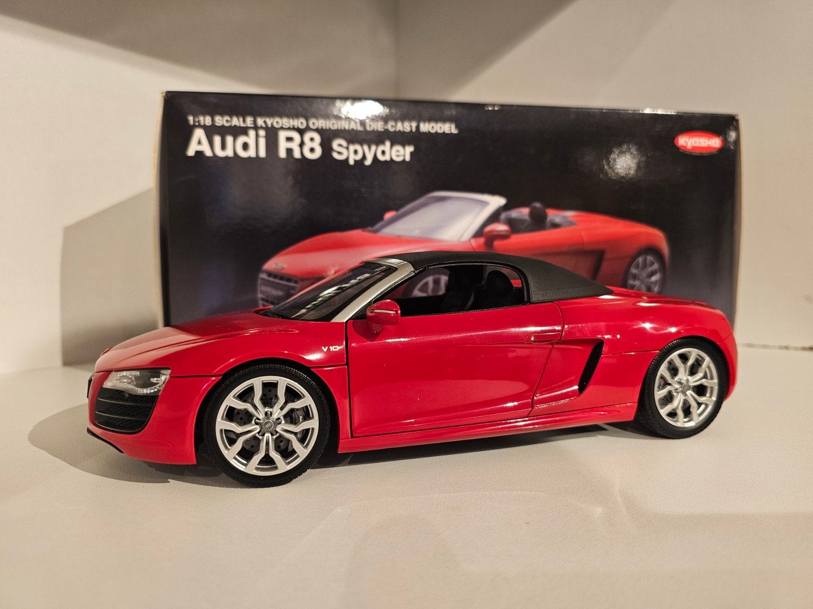 Kyosho Audi R8 Spyder Rood 1:18, Ophalen of Verzenden, Zo goed als nieuw, Auto, Kyosho