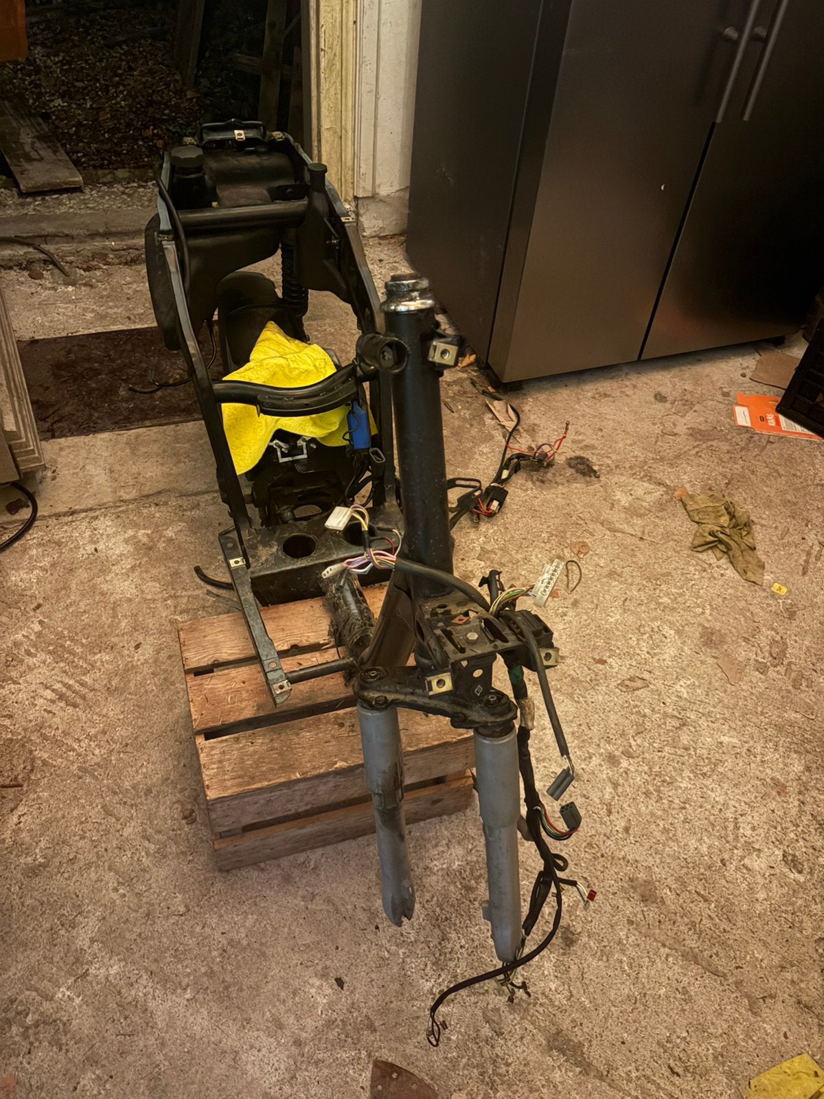 Zip type 1 frame op brom met papieren en framenummers, Ophalen, Zo goed als nieuw, Frame, Piaggio
