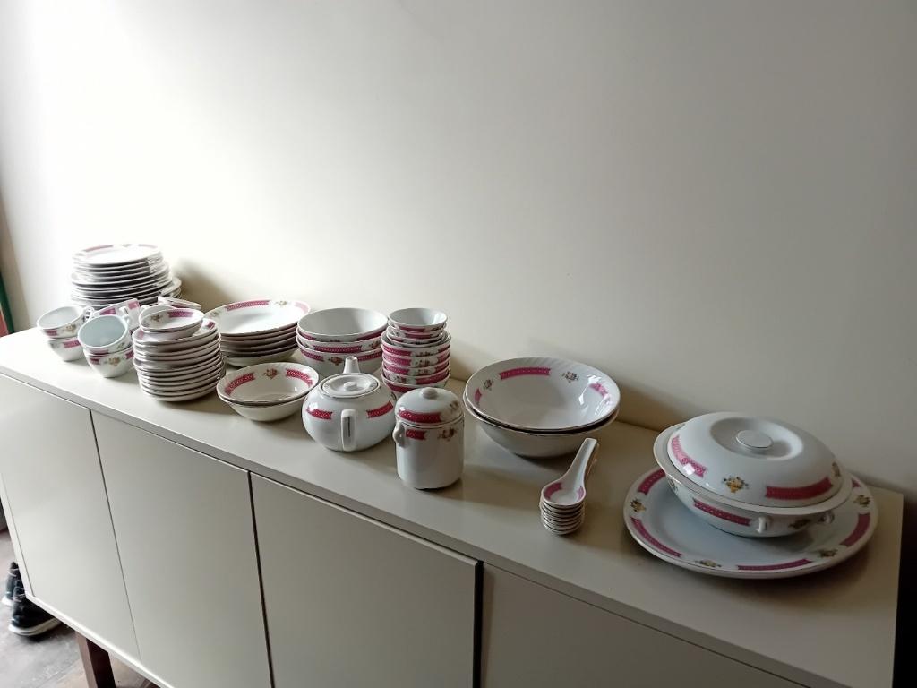 chionees servies, Ophalen of Verzenden