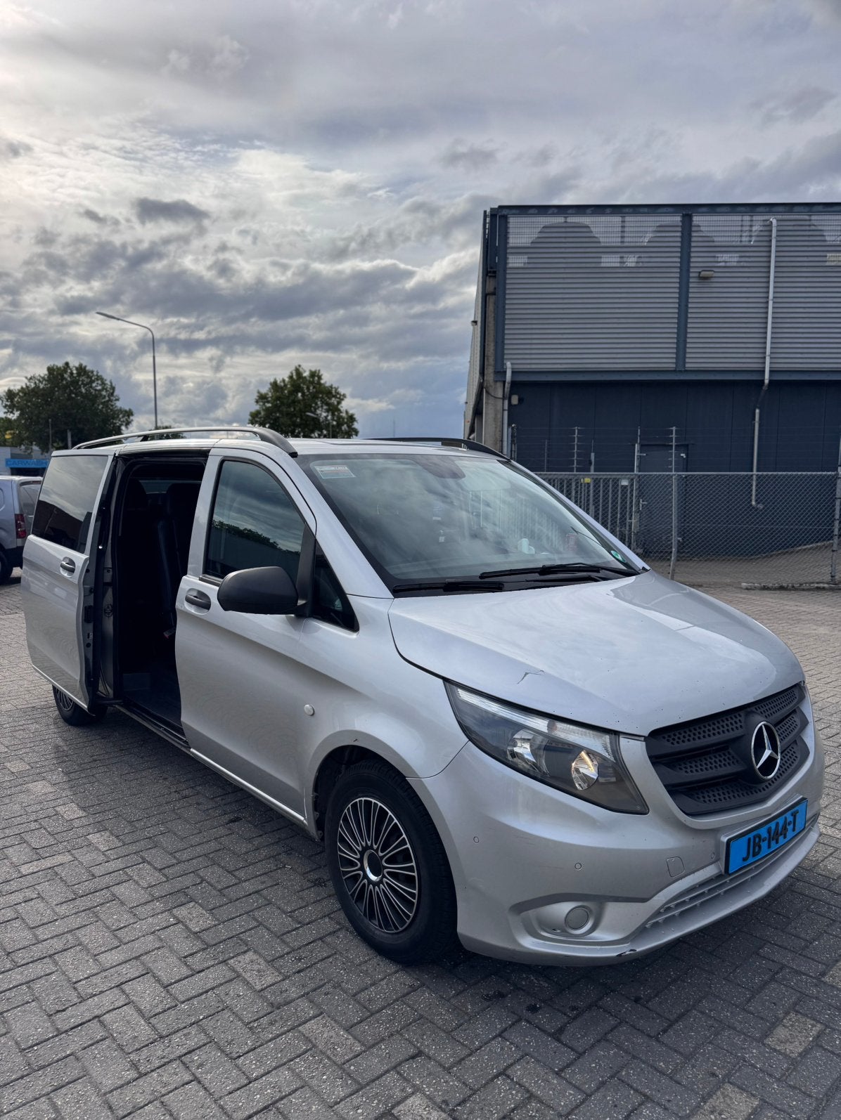 TAXI Mercedes-Benz Vito 2.1 114 CDI XL Tourer AUT 2016 Grijs, Automaat, Zwart, 4 cilinders, 2000 kg