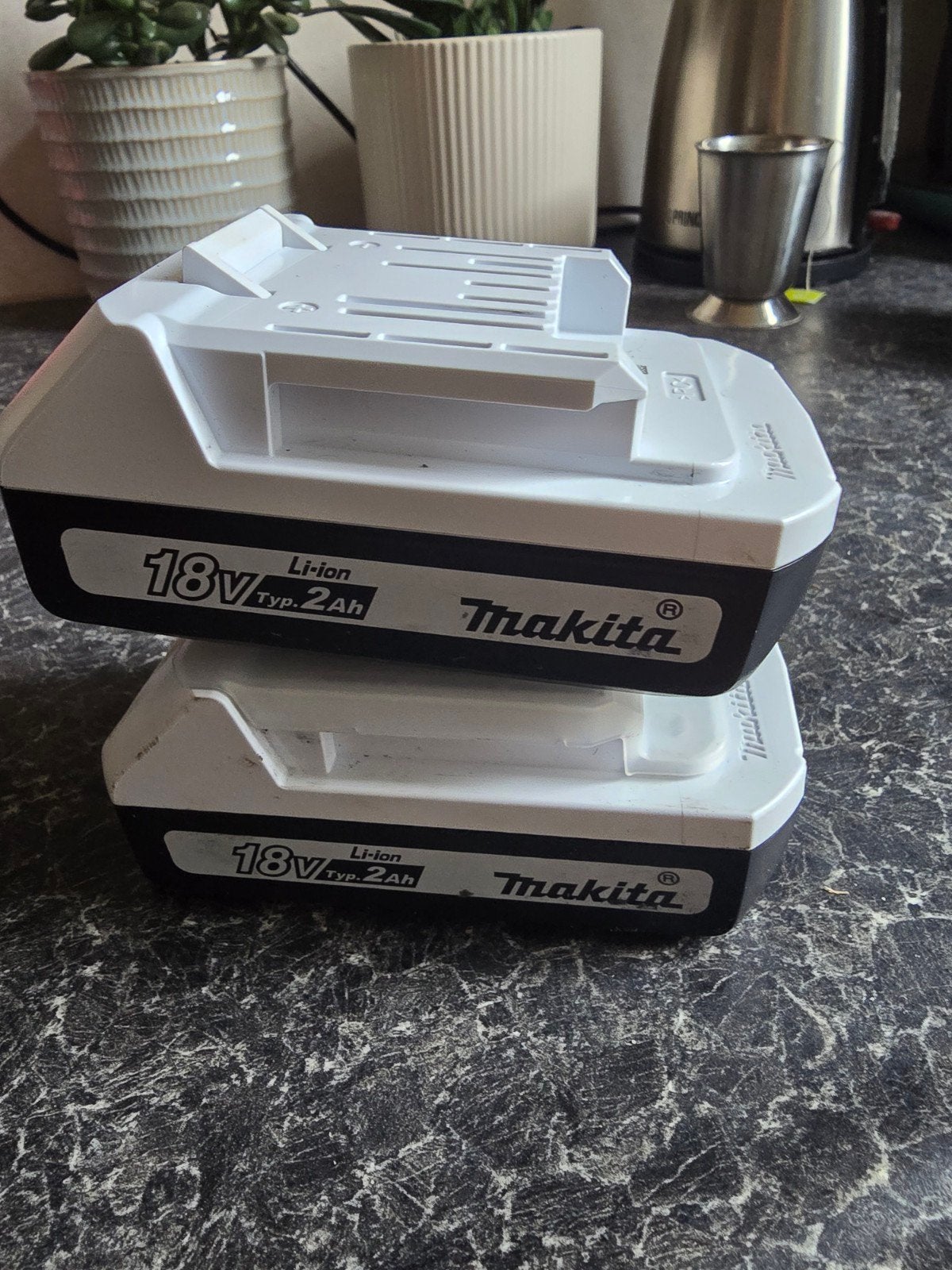 Twee 100% goede Makita 18V Li-ion accu's, Ophalen of Verzenden, Zo goed als nieuw