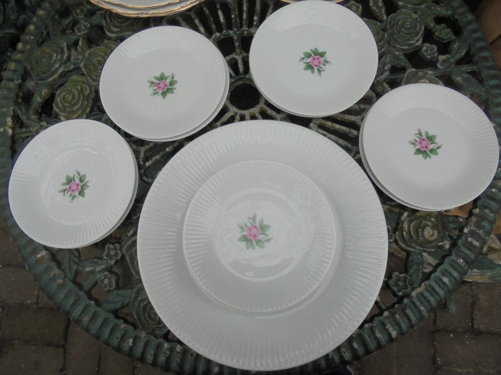 Gebakstel Eschenbach Bavaria met roze roosjes, Ophalen of Verzenden