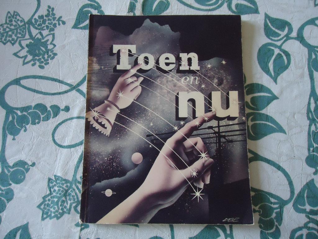 Vintage Fotoboek 1907-1957 Toen en Nu, Boeken, Diverse, Verzenden, Gelezen, Fotografen