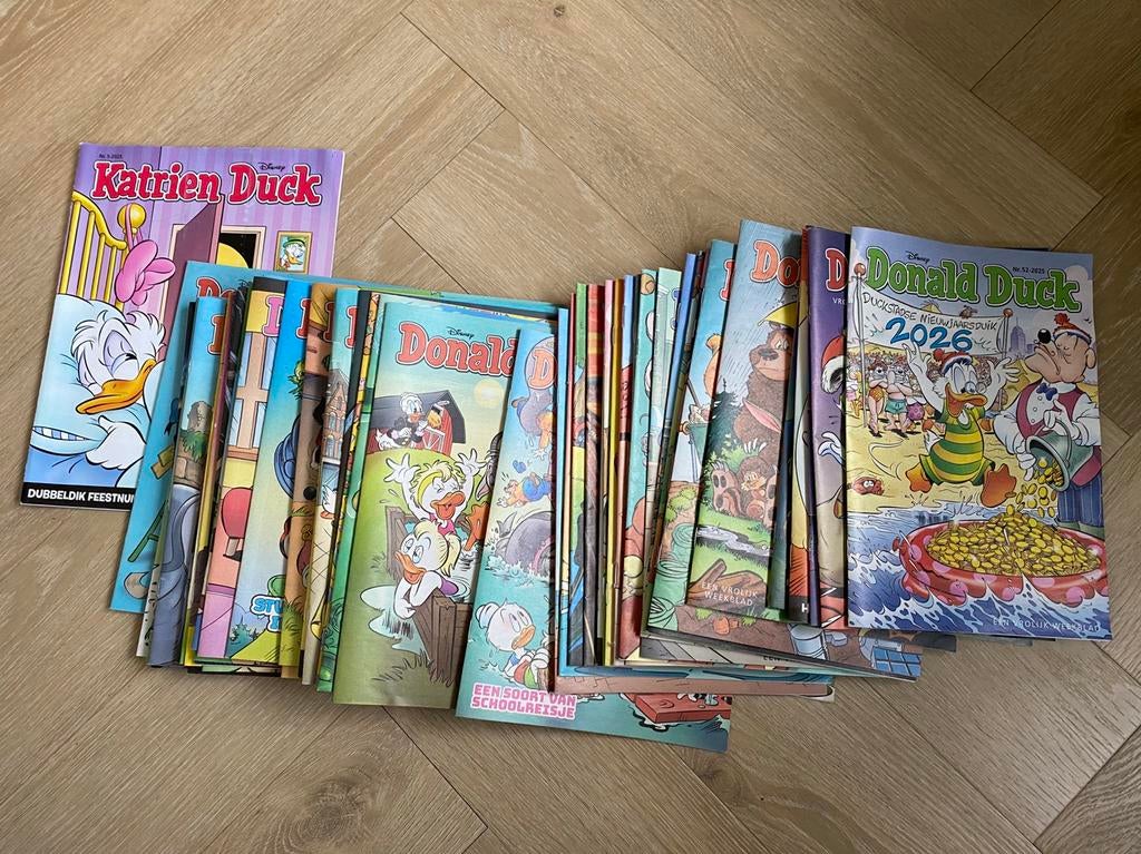 Donald Duck jaargang 2025, Ophalen of Verzenden, Verschillende figuren, Zo goed als nieuw, Papier, Kaart of Schrift