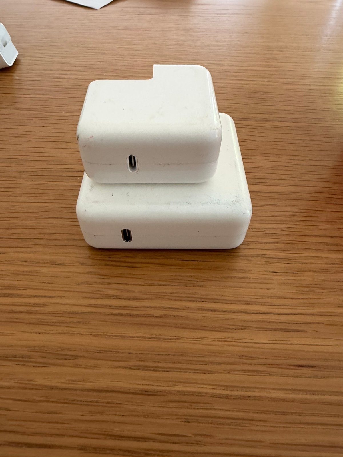 Apple Magsafe USBC adapter voor Macbook Pro/Air, Computers en Software, Laptop-opladers, Ophalen of Verzenden, Gebruikt