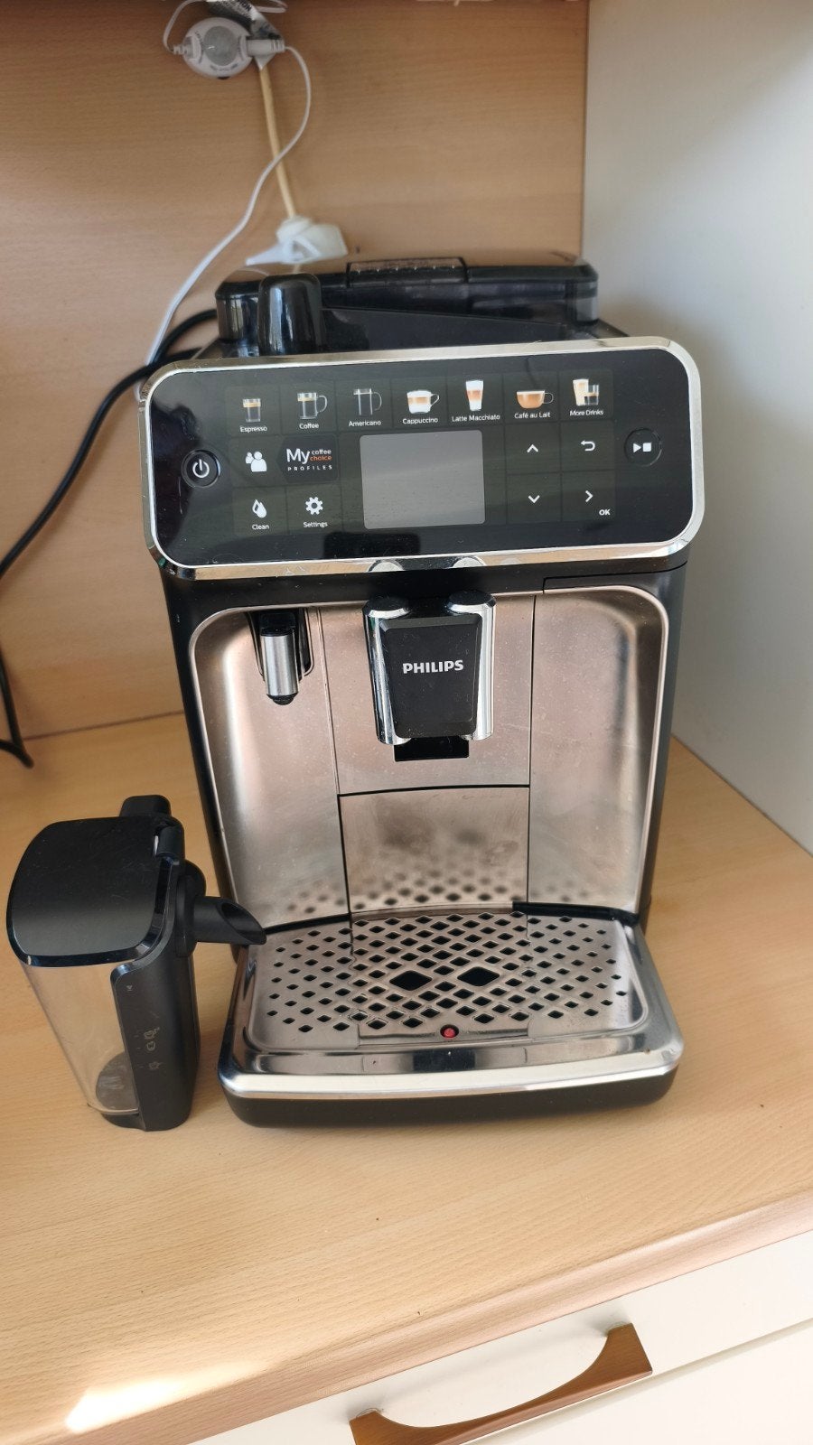 Foto 4 van Philips Latte Go 5400 Series Volautomatische koffiemachine