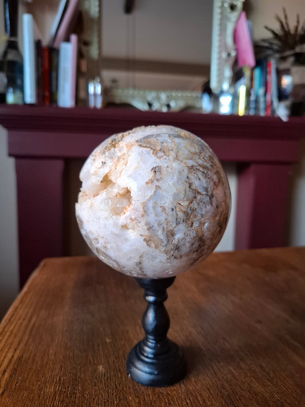 Prachtige Geode Bol met Standaard - 19cm hoog - Edelsteen, Ophalen of Verzenden