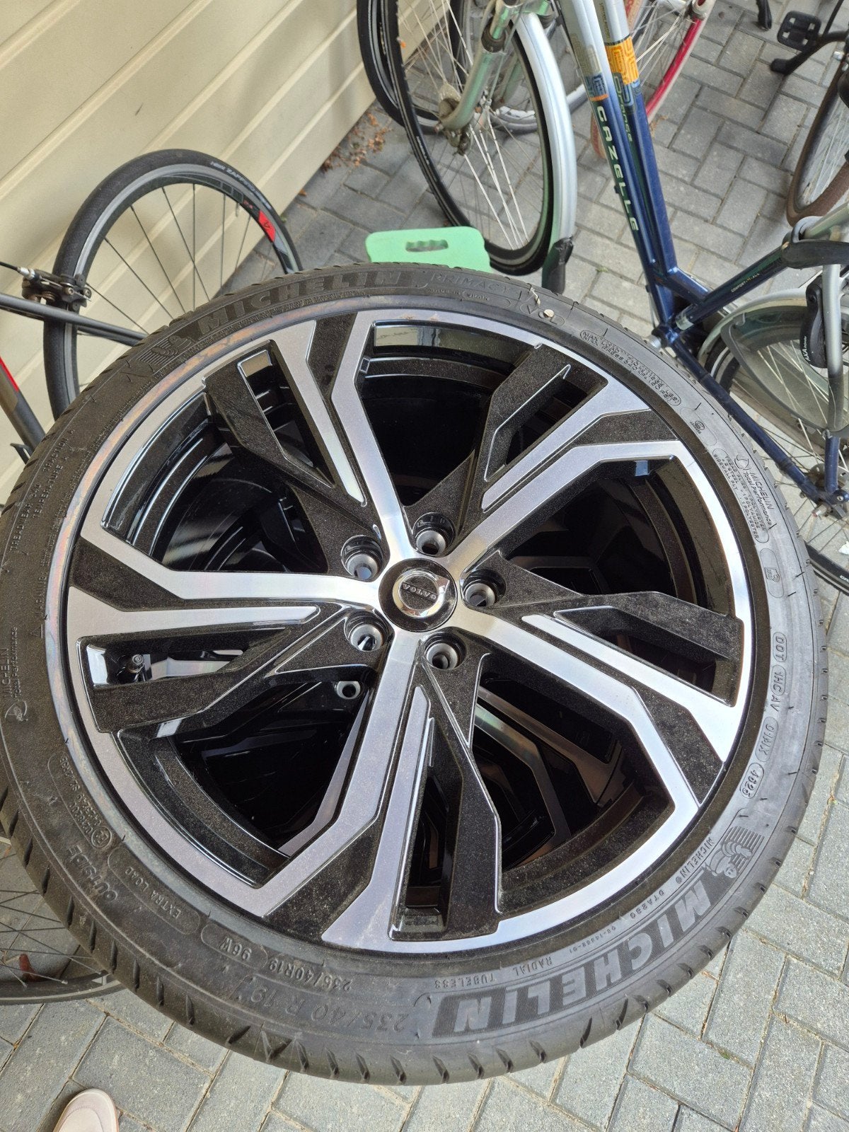 Nieuwe Volvo V60 Velgen met Banden - Ongebruikt, Auto-onderdelen, Banden en Velgen, Banden en Velgen, Nieuw, 235 mm, Personenwagen