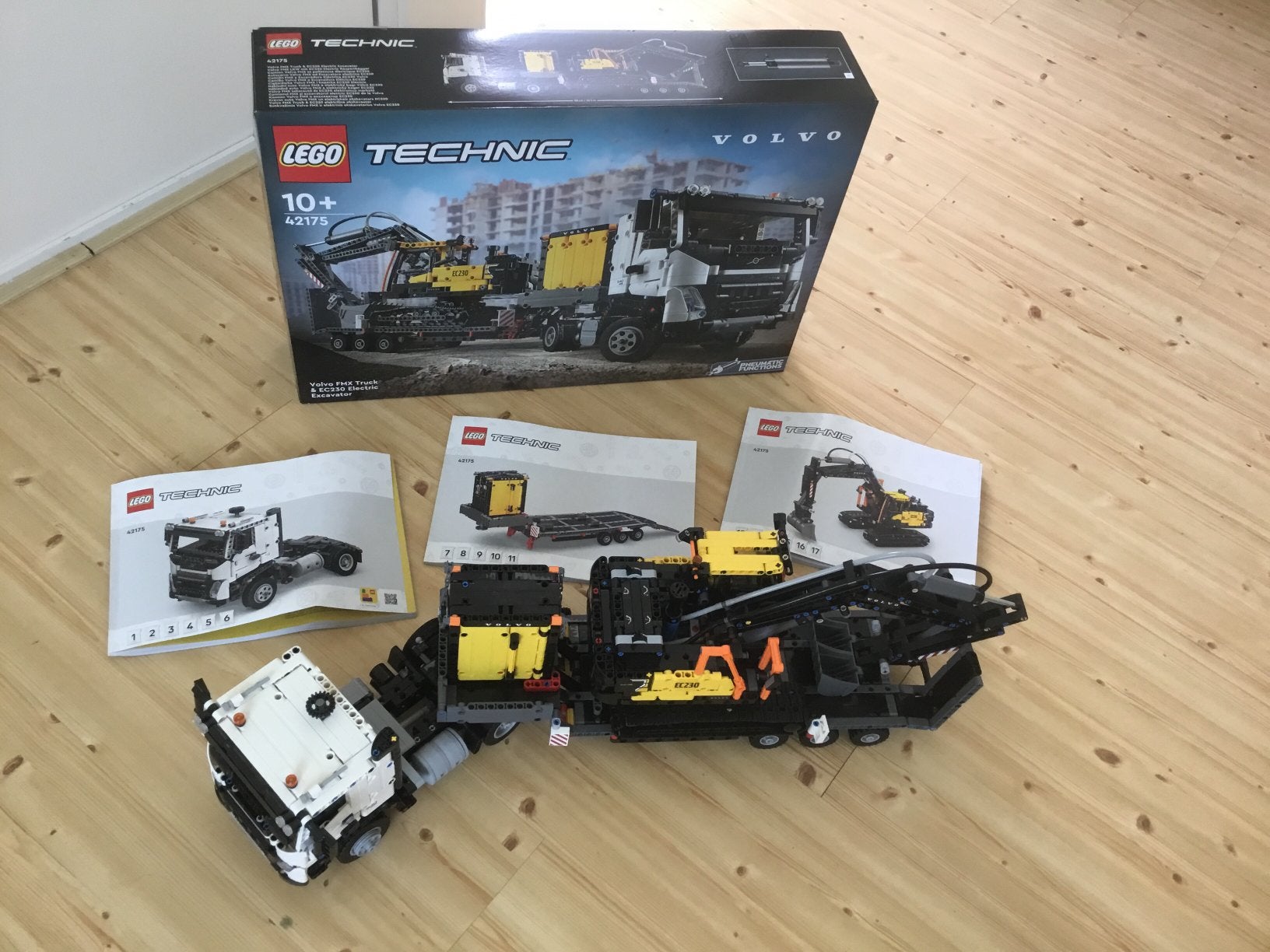 Fmx truck & elektrische graafmachine & wiellader., Ophalen, Zo goed als nieuw