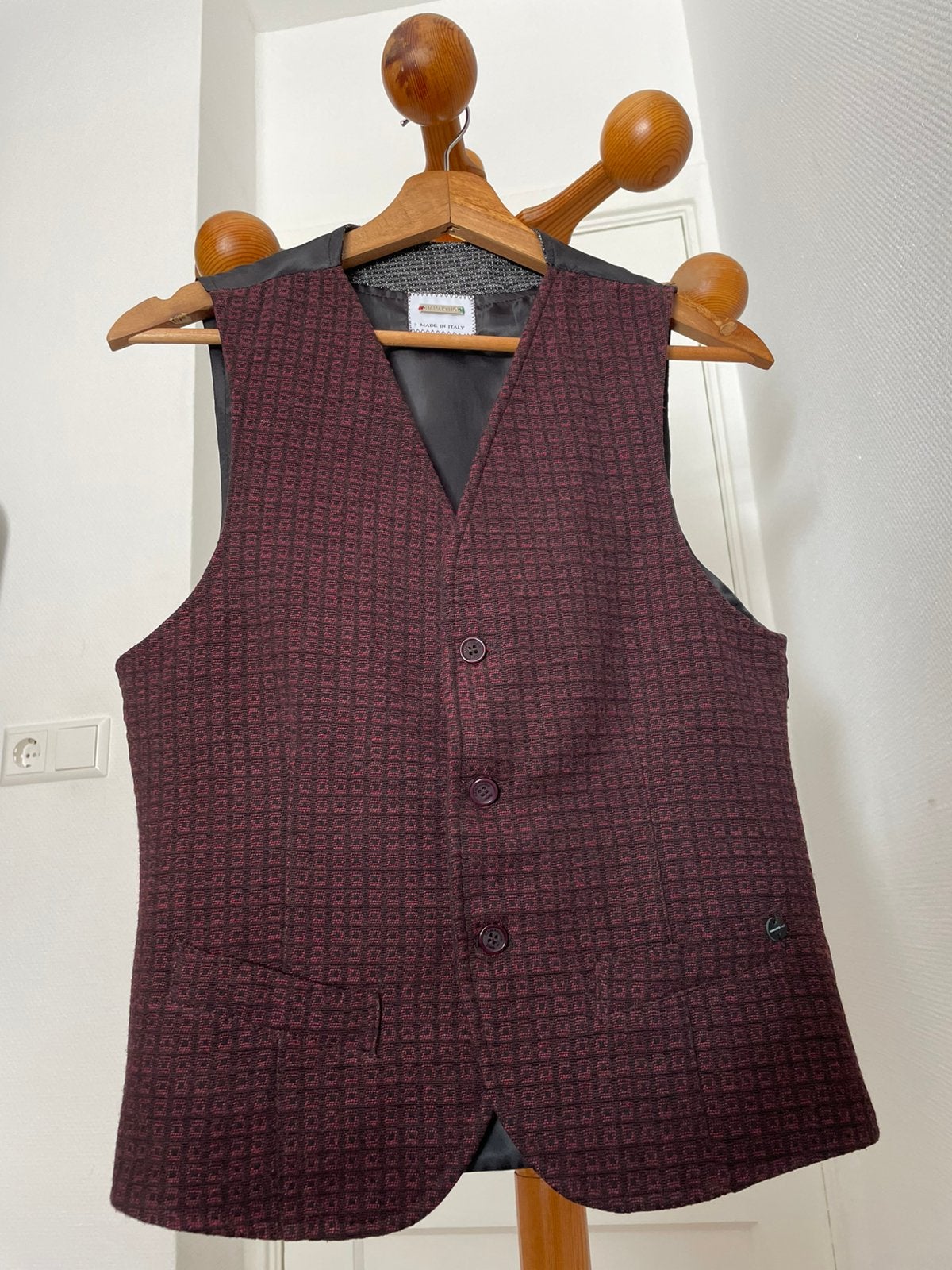 Stijlvol heren gilet zwart-rood maat medium, Ophalen of Verzenden, Zo goed als nieuw