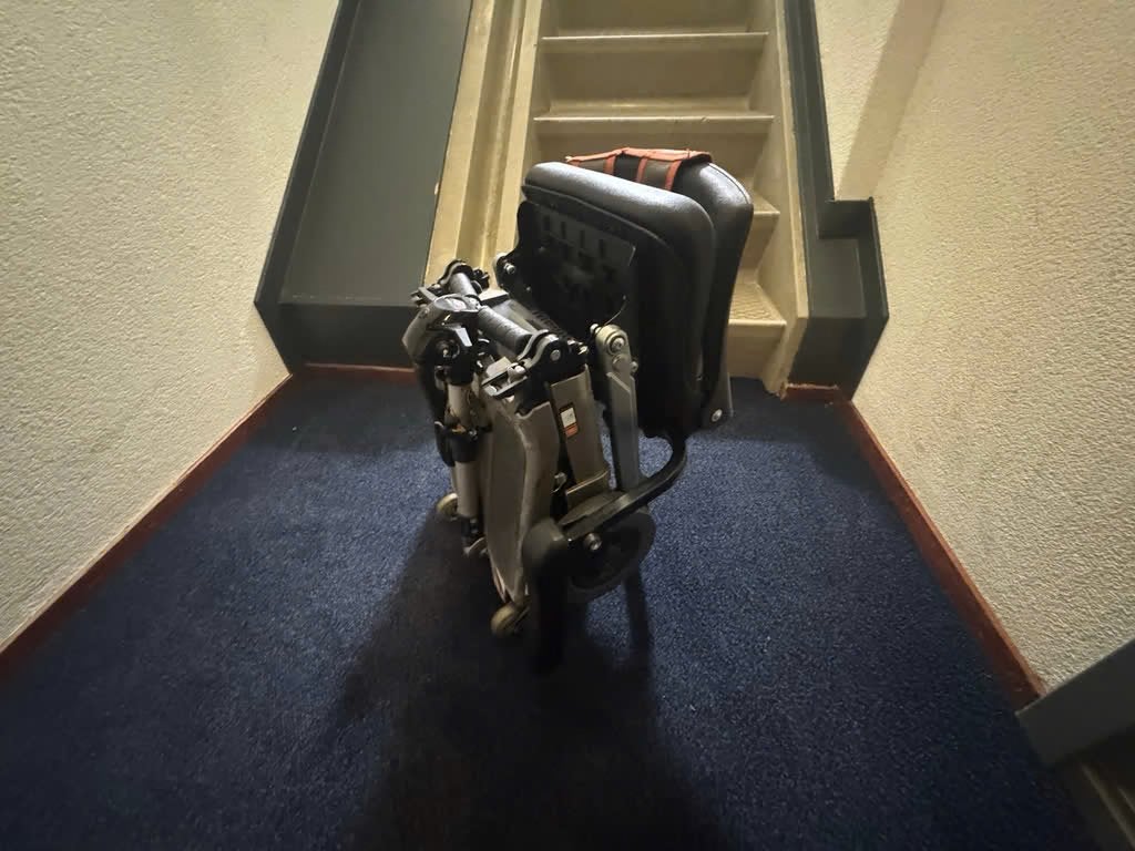 Mango luggie opvouwbare scootmobiel met armleuningen, Ophalen, Inklapbaar, Zo goed als nieuw, Elektrische rolstoel