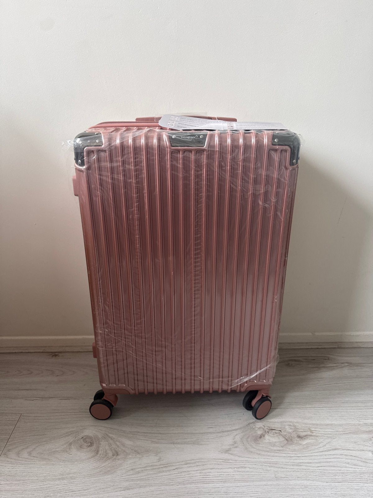 Nieuwe roze koffer met wieltjes en uitschuifbare handgreep, 60 tot 70 cm, Hard kunststof, Nieuw, Ophalen of Verzenden