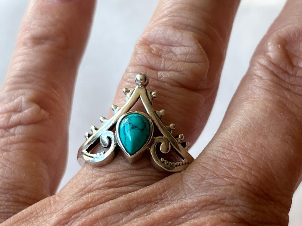 Zilveren ring met turkoois steen, 20 of groter, Verzenden, Zo goed als nieuw, Met edelsteen