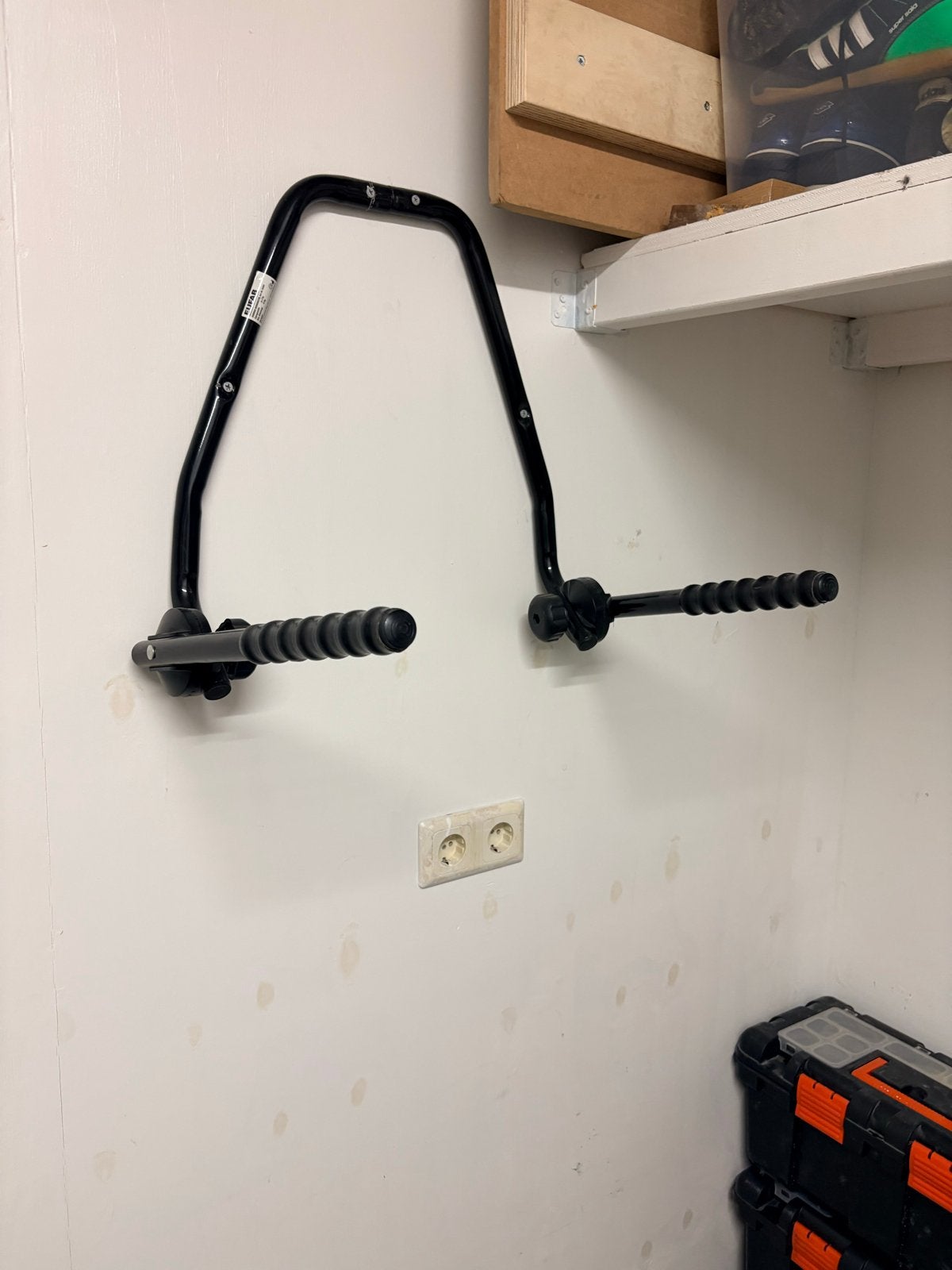 Handige fiets steun voor aan de muur, Ophalen of Verzenden, Zo goed als nieuw