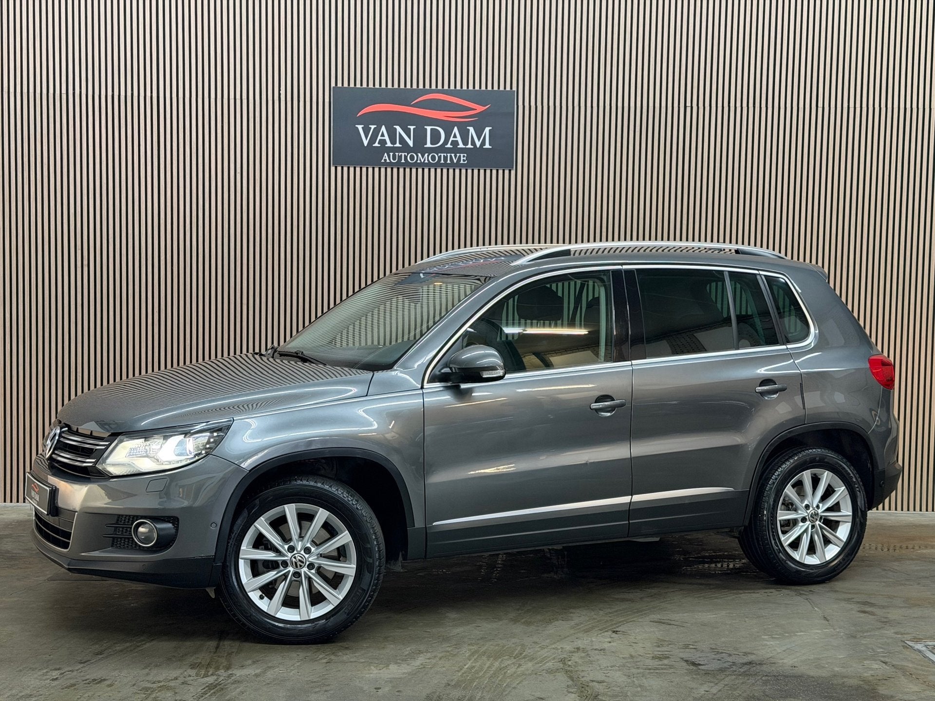 Volkswagen Tiguan 2.0 TSI Sport&Style 4Motion 2012 DSG XEON, Auto's, Automaat, Euro 5, Gebruikt, 4 cilinders