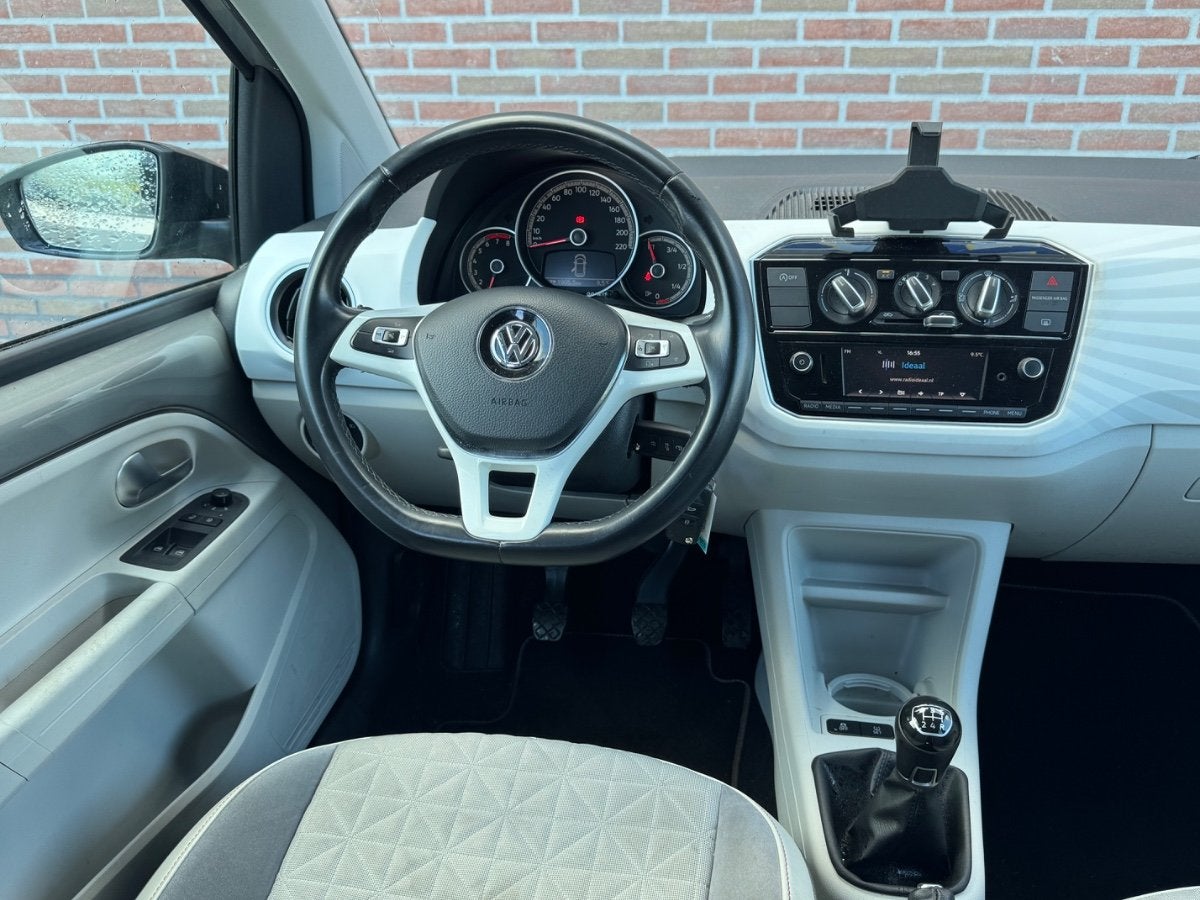 Volkswagen Up! 1.0 Beats | BlueM 5-Drs | Airco | Cruise | Ca, Voorwielaandrijving, Gebruikt, 4 stoelen, Origineel Nederlands