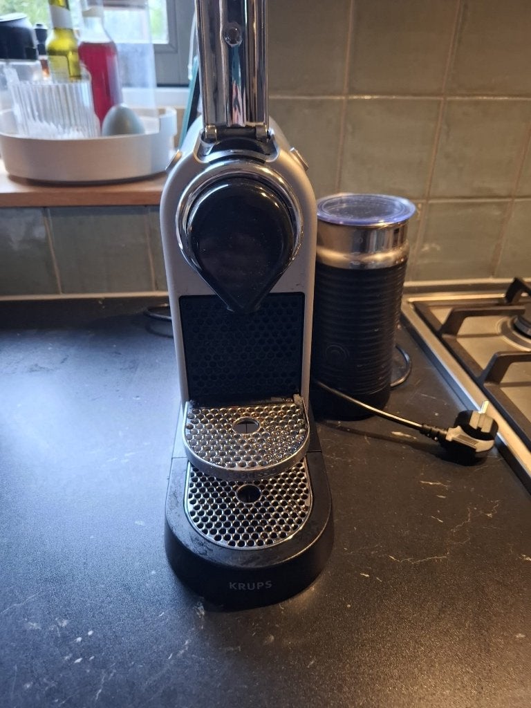 Krups Nespresso Citiz & Milk koffie apparaat, Witgoed en Apparatuur, Ophalen, Afneembaar waterreservoir, Gebruikt, Espresso apparaat