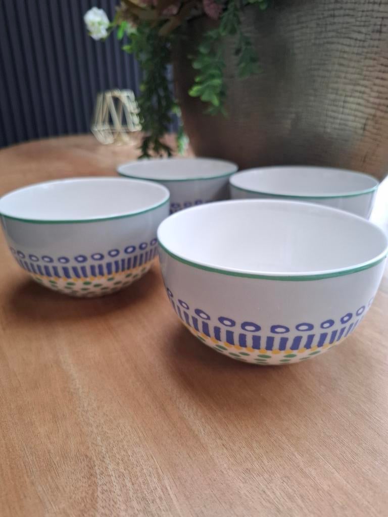 4 Oilily kommen in uitstekende staat, Huis en Inrichting, Keramiek, Ophalen of Verzenden, Zo goed als nieuw, Kom(men)