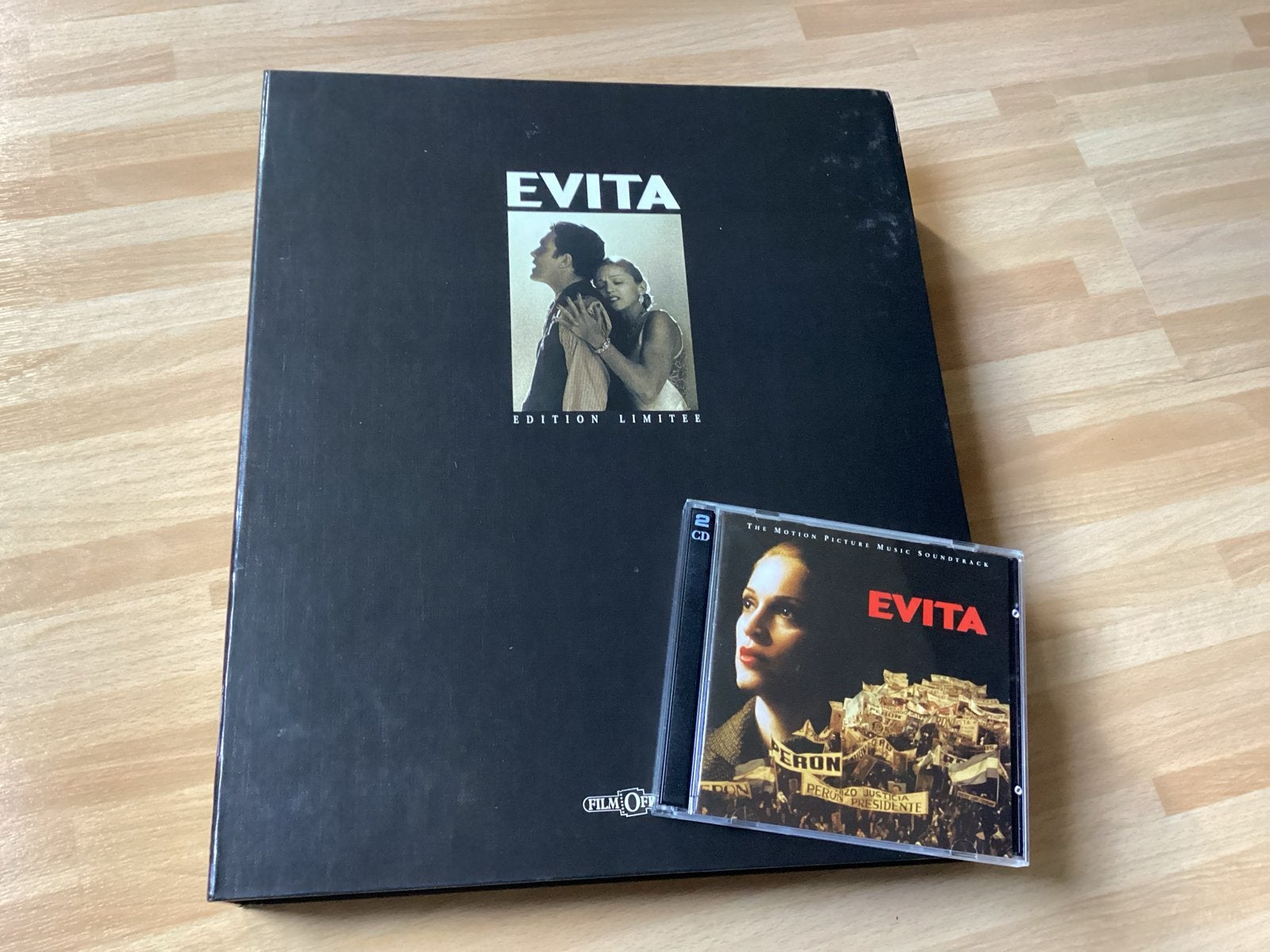 MADONNA Limited Edition Boxset(2 boeken,vhs film,dubbel cd ), Film en Theater, Boxset, Ophalen of Verzenden, Zo goed als nieuw