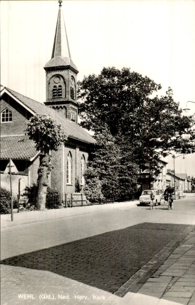 Wehl - Ned. Herv. Kerk - straatzijde, Verzamelen, Ansichtkaarten | Nederland, Ophalen of Verzenden, 1960 tot 1980, Gelopen, Gelderland