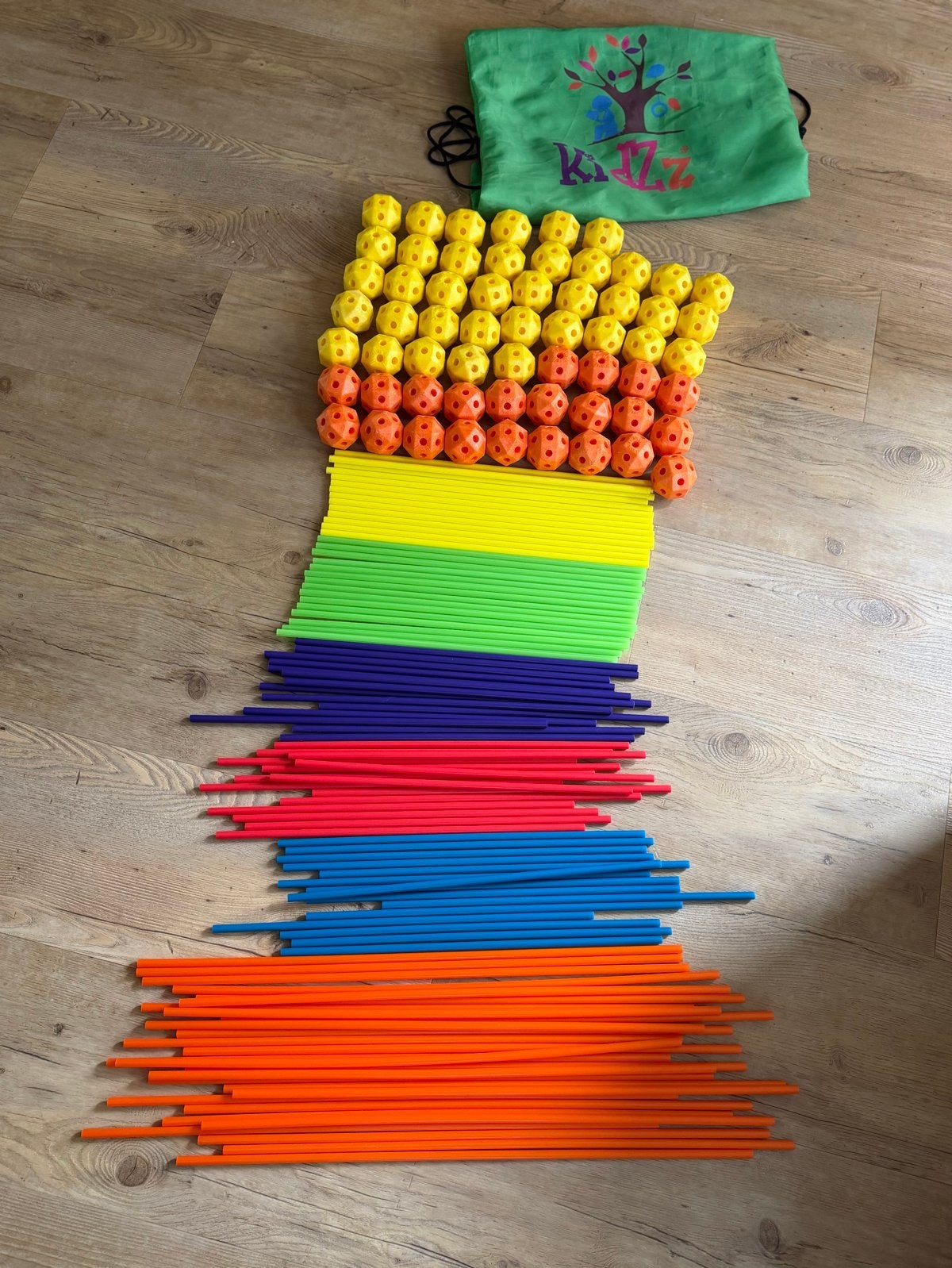 Kidzz; Bouwset met stokjes en ballen, Ophalen of Verzenden, Gebruikt, Overige merken