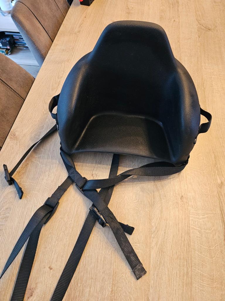 Stevige zwarte scooter of motor stoel voor kinderen, Ophalen, Achterzitje, Gebruikt, Onbekend