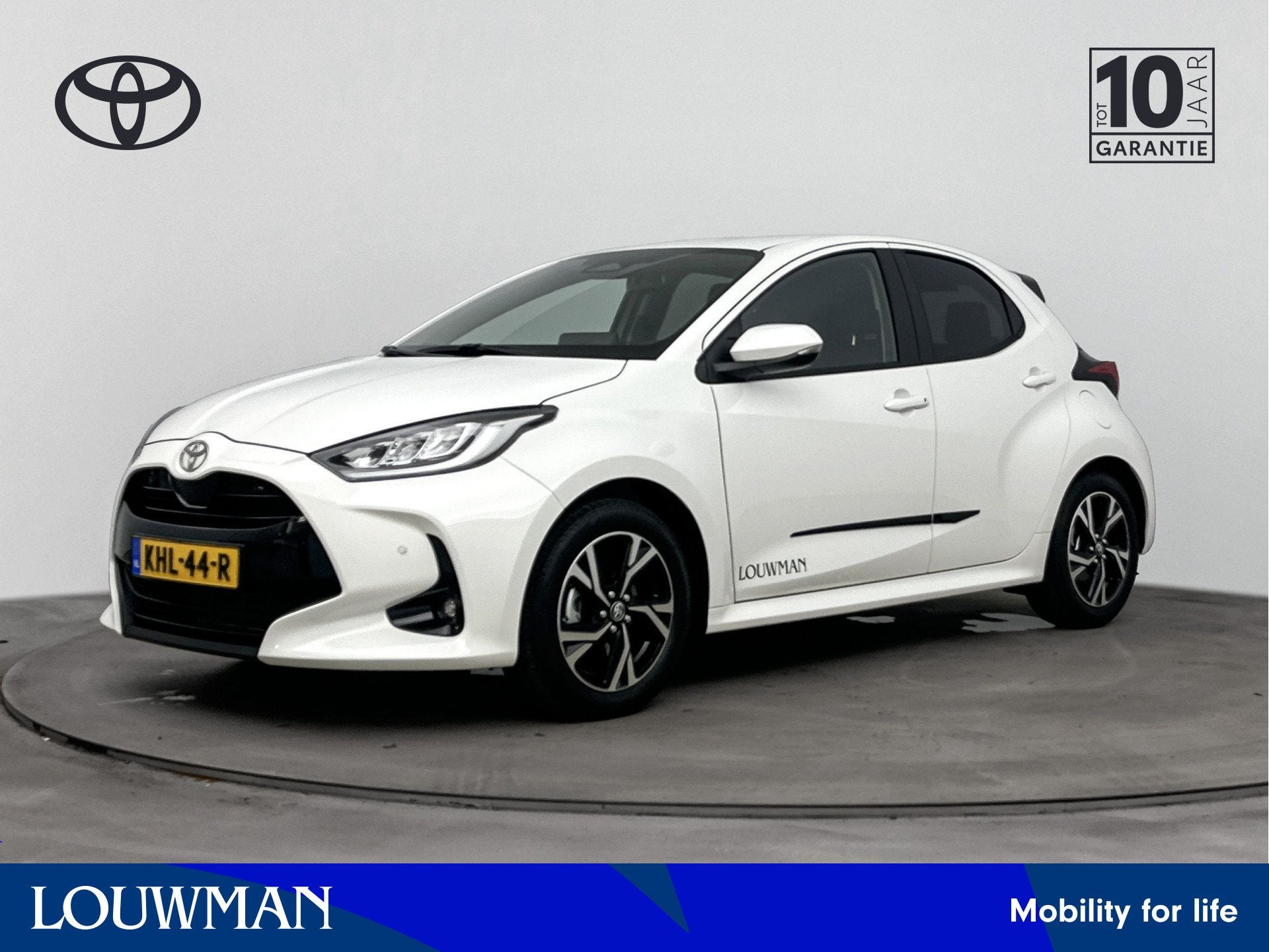 Toyota Yaris 1.5 Hybrid 115 Dynamic *DEMO* | Parkeersensoren, 12 maanden, Wit, Hybride Elektrisch/Benzine, 3 cilinders