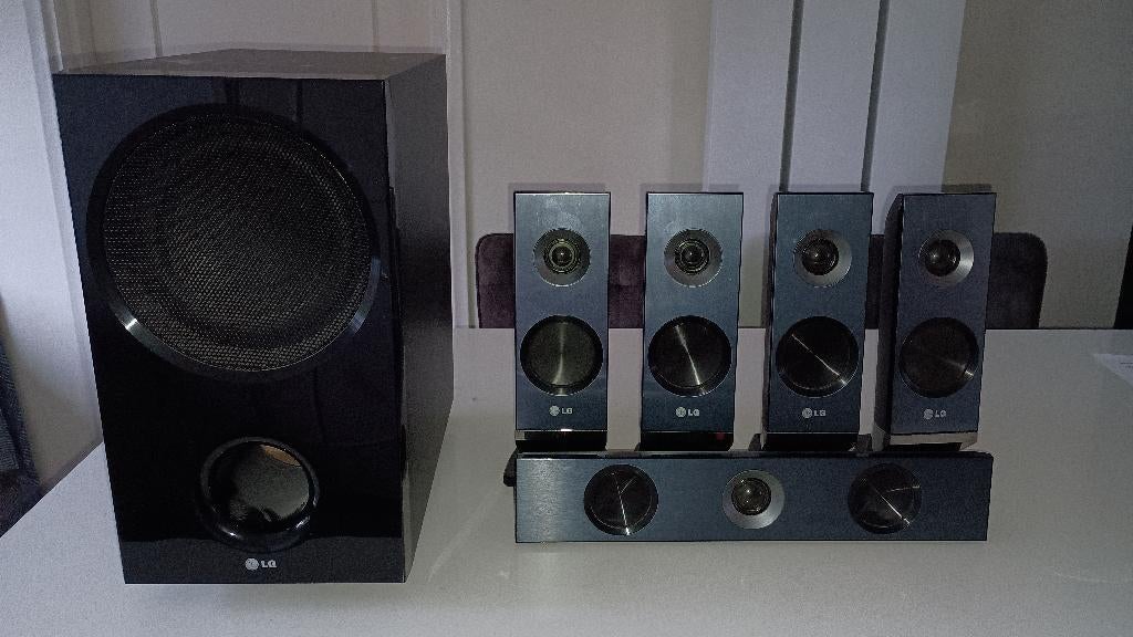 LG 5.1 Surround set, Gebruikt, Blu-ray-speler, 70 watt of meer, 5.1-systeem
