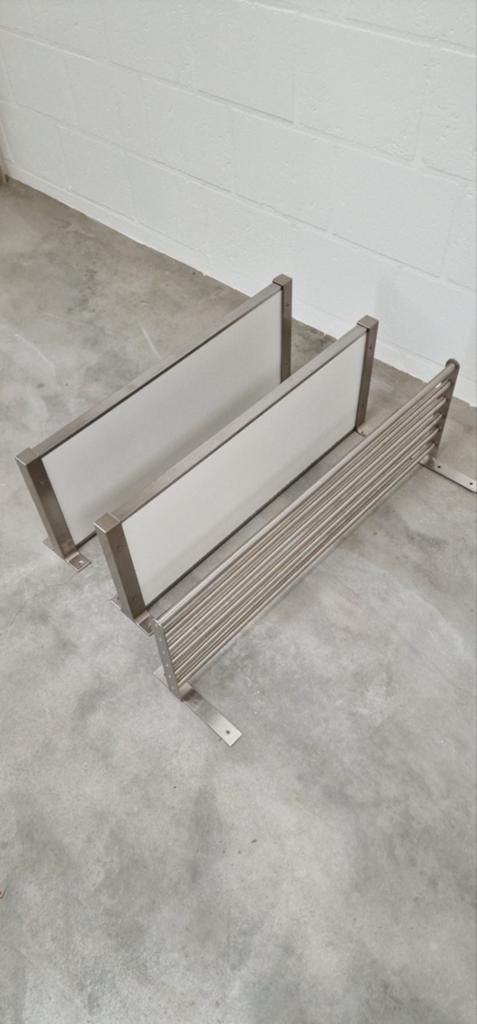 2 IKEA Bergshult/Granhult wandplanken + 1 wandrek, Ophalen, Gebruikt