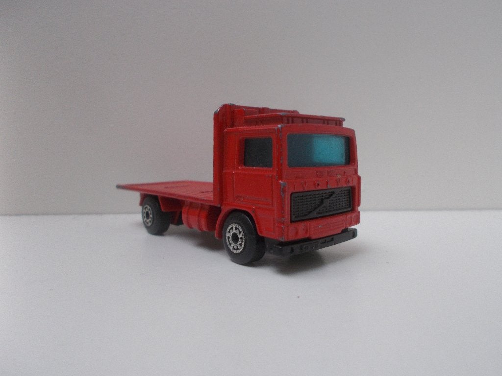 6208 Volvo Container Truck Matchbox, Ophalen of Verzenden, Gebruikt, Bus of Vrachtwagen