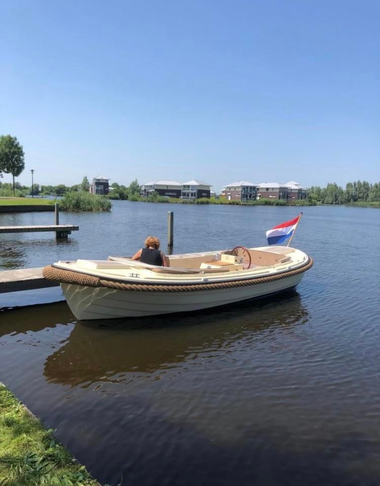 Oudhuijzer 600 sloep inclusief trailer, Watersport en Boten, Sloepen, Zo goed als nieuw, 10 tot 30 pk, 3 tot 6 meter, Binnenboordmotor