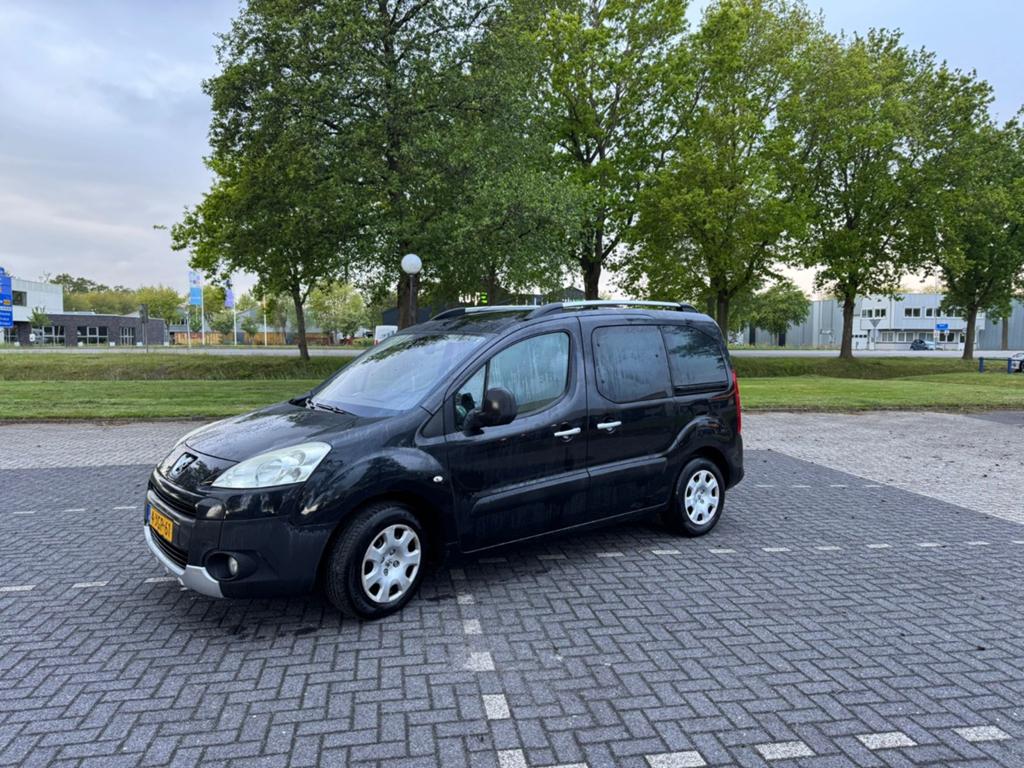 Peugeot Partner 1.6 16V 80KW Tepee 2009 Zwart, Auto's, Peugeot, Euro 5, Stof, Zwart, 4 cilinders