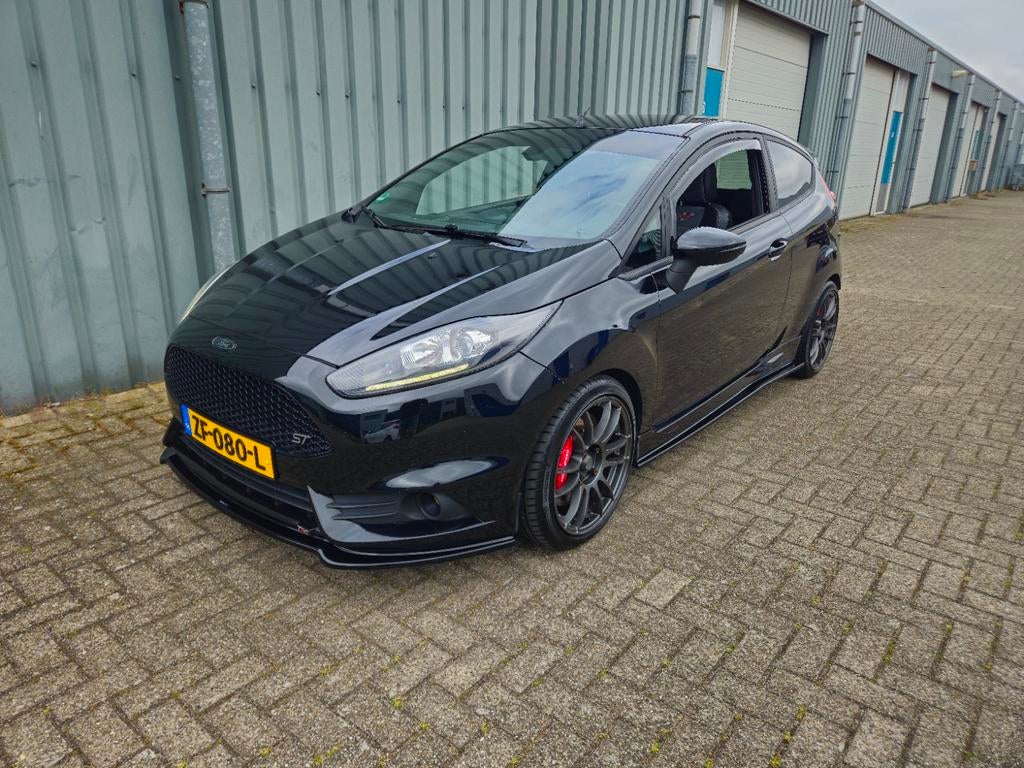 Ford Fiësta ST180 ST3 / Full option! / Big brake kit, 1596 cc, 1063 kg, 4 cilinders, Leder en Stof