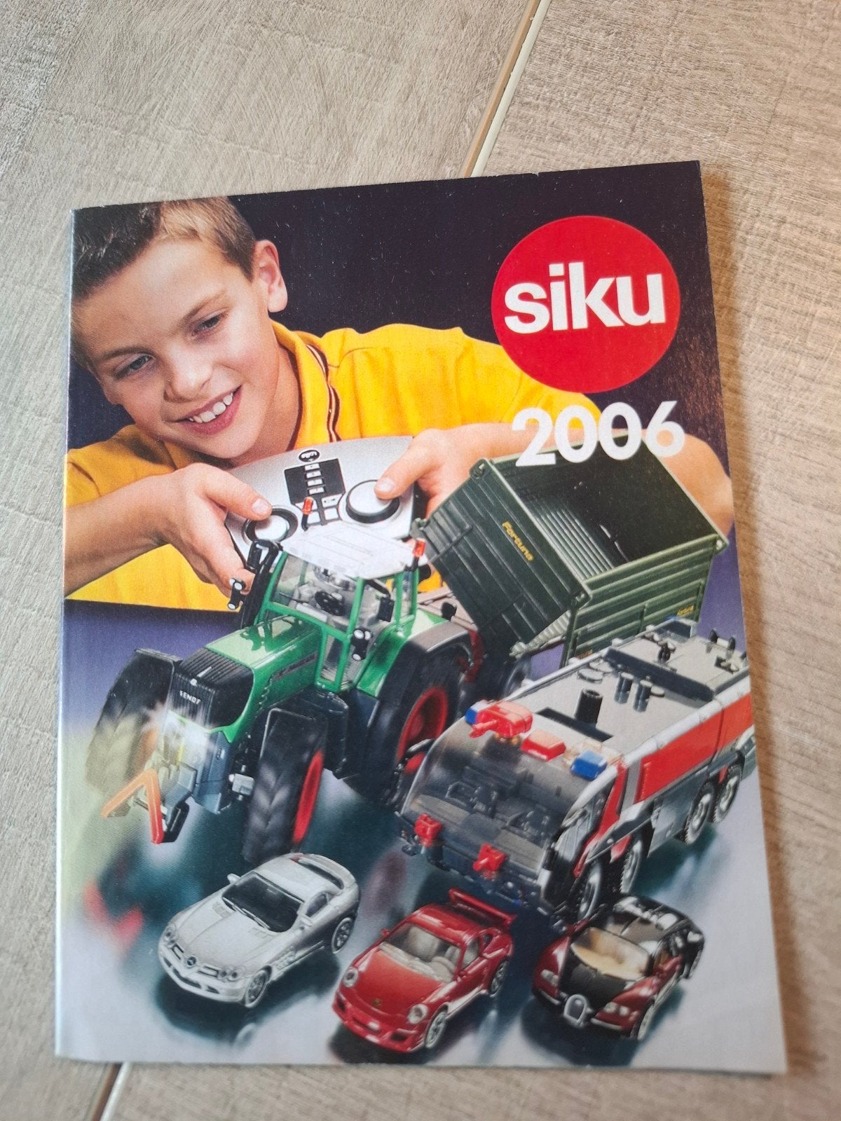 Siku Catalogus 2006 - Speelgoedmodellen, Gelezen, Ophalen of Verzenden, Catalogus, Siku