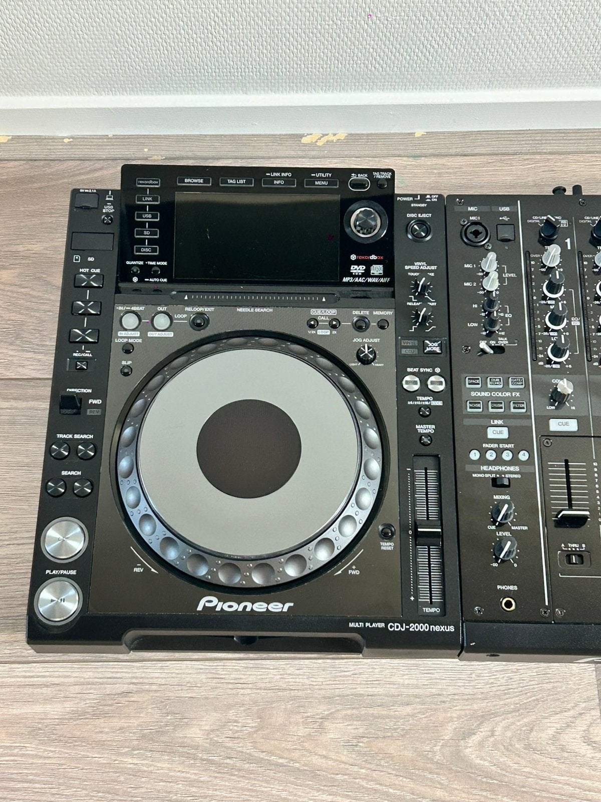 Foto 11 van Pioneer djm 900, 2x cdj 2000 nexus + flightcase